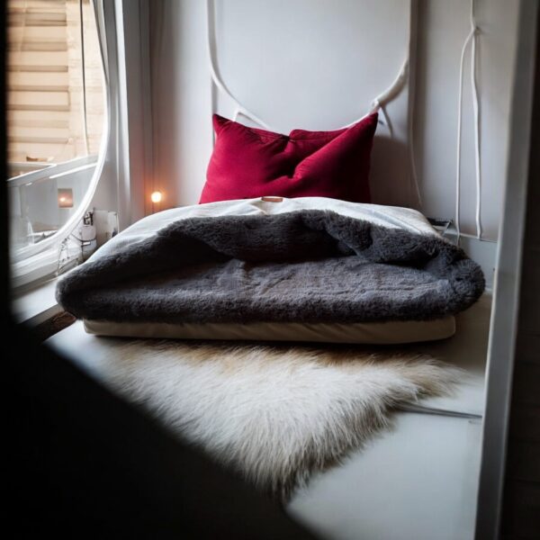 NEW - Snuggle cave Grey it is SIZE S - Afbeelding 2