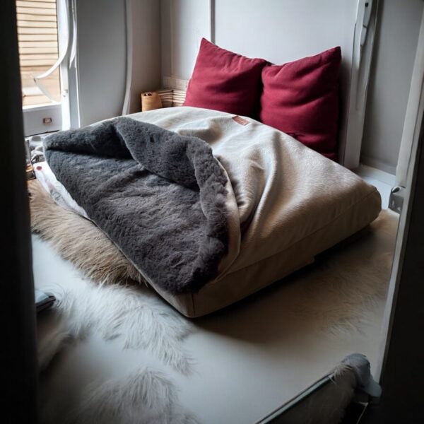 NEW - Snuggle cave Grey it is SIZE S